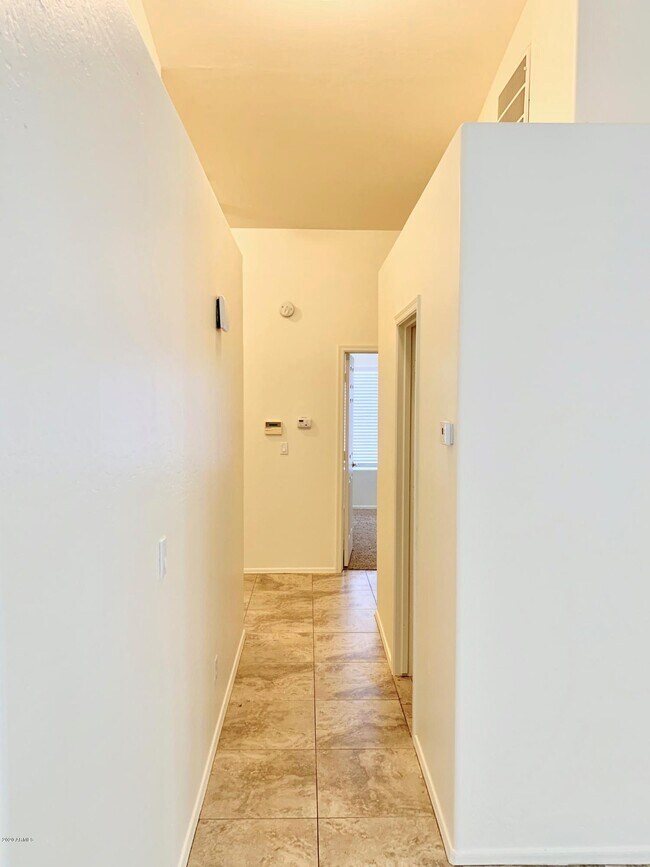 Building Photo - 16423 N 39th St