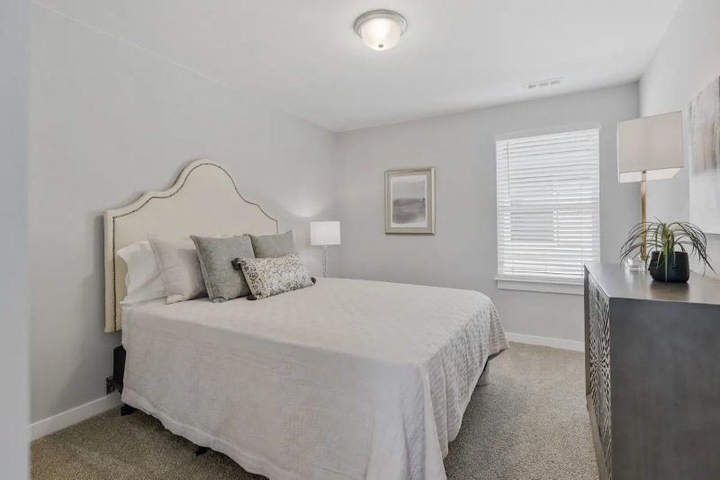 Building Photo - 129 Weller Ln