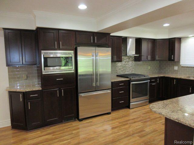 Building Photo - 19960 Hickory Leaf St