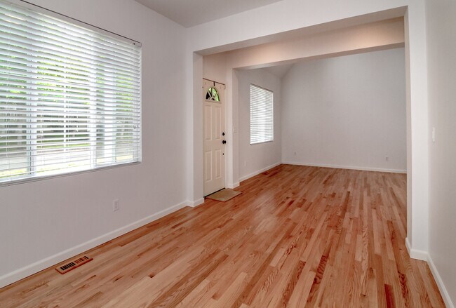 Building Photo - 1485 Bobs Hollow Ln