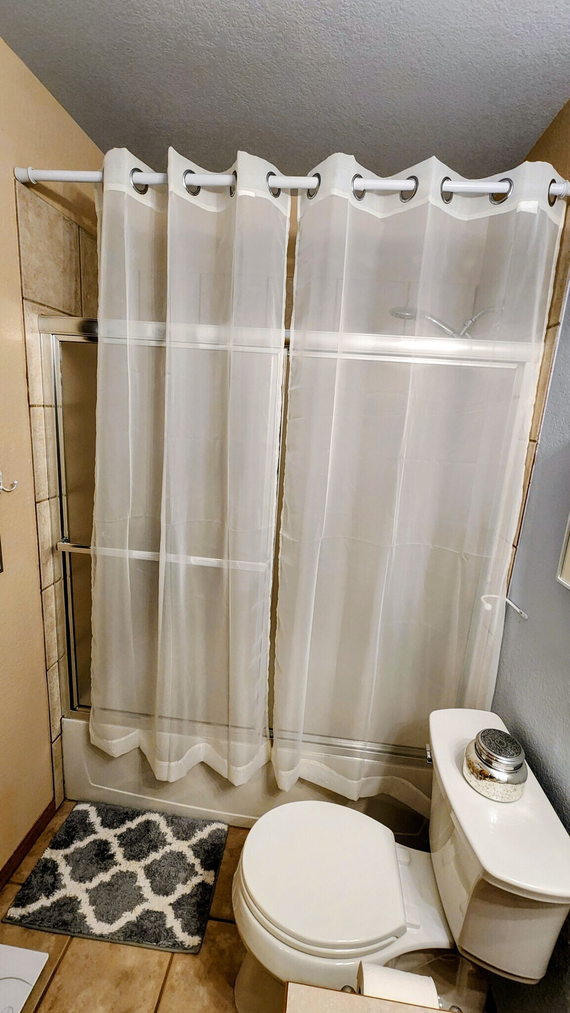 Building Photo - 371 Cardinal Ave