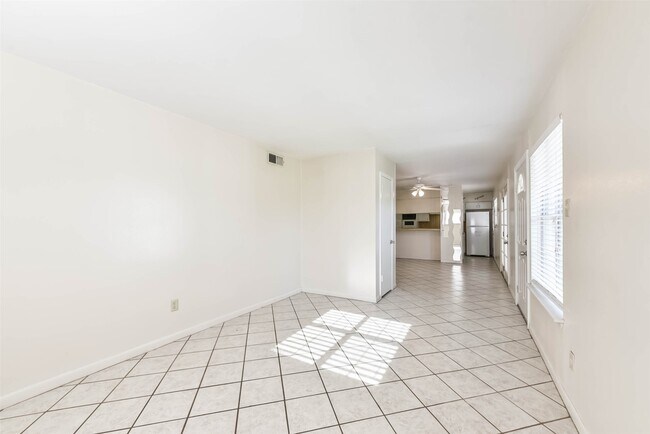 Building Photo - 3706 Ramsey Dr