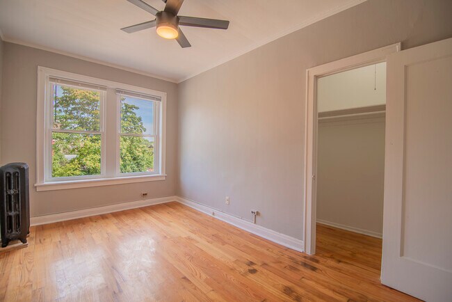 Building Photo - 1414 W Pratt Blvd