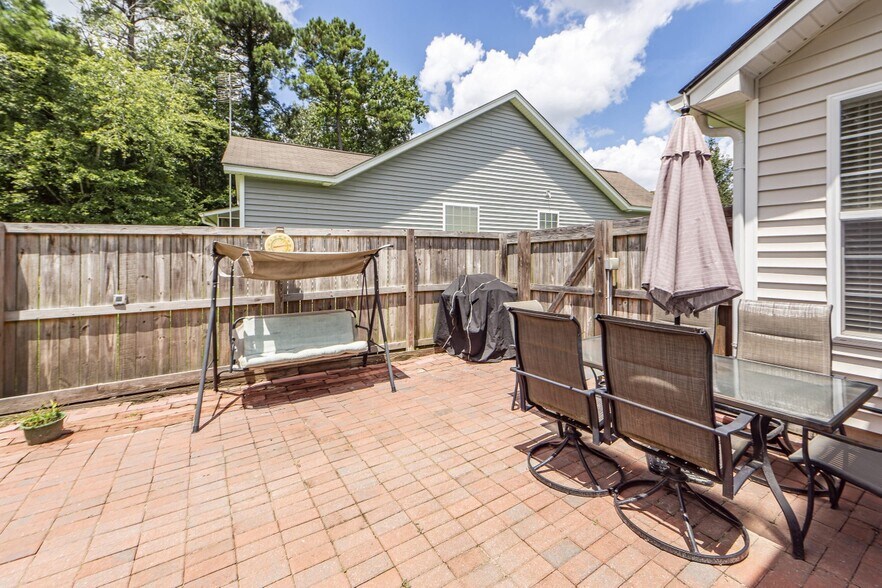 Building Photo - 2613 Spivey Ct