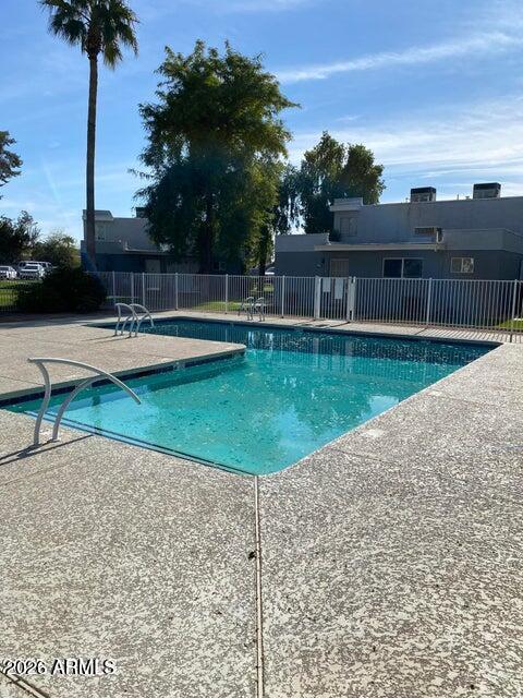 Building Photo - 2687 W Ocotillo Rd