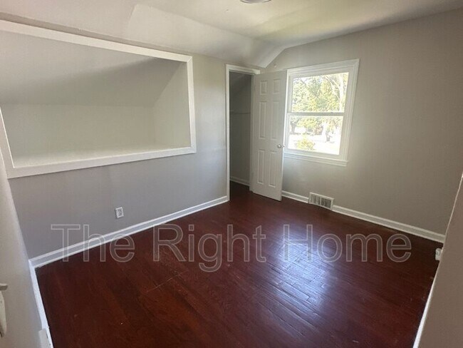 Building Photo - 6735 N 34th St