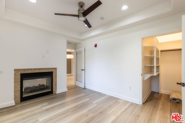 Building Photo - 12975 Agustin Pl
