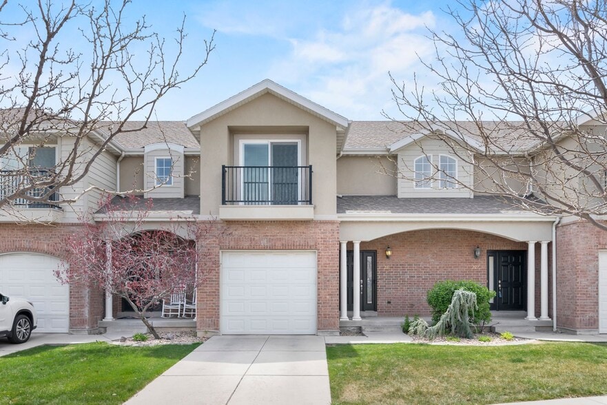 Building Photo - 231 E Sunshine Dr