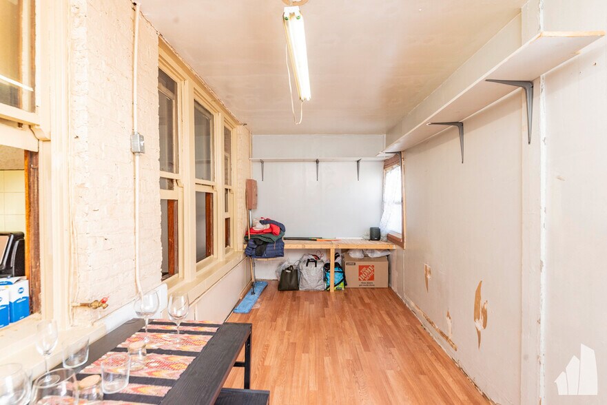 Building Photo - 3310 W Armitage Ave