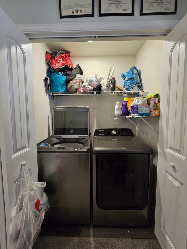 Building Photo - 335 Niblick Dr