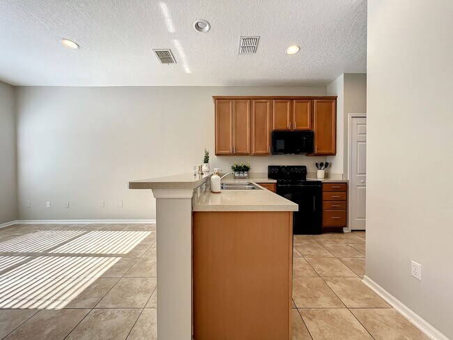 Building Photo - Clubside Pointe