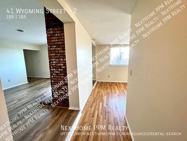 Building Photo - 41 Wyoming St