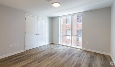 Building Photo - 50 Rogers St