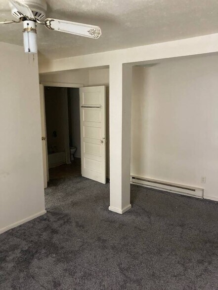 Building Photo - 207 Cunningham St