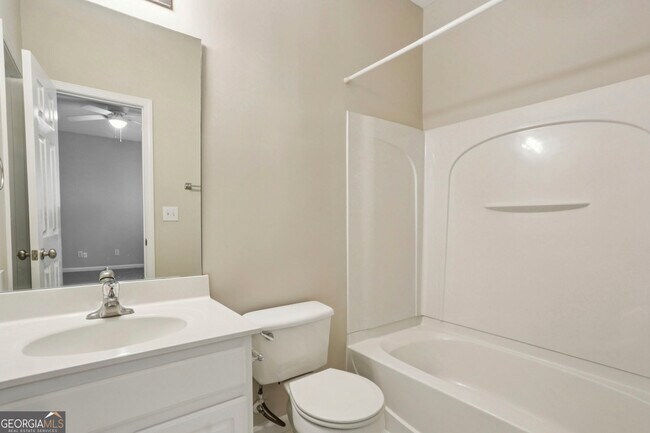 Building Photo - 642 Bernay Way