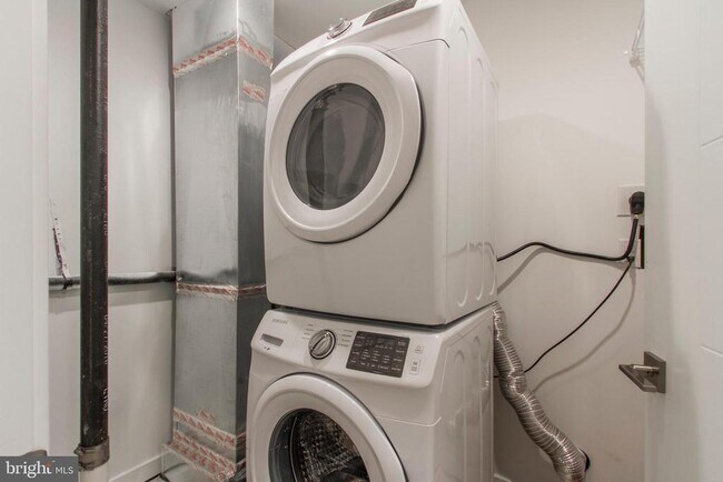 Building Photo - 908 S 21st St