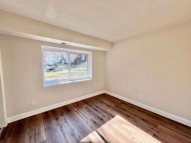 Building Photo - Newly Remodeled 2BD, 1.5BA Raleigh Condo in a Prime Location Near NC State University and Downtow...