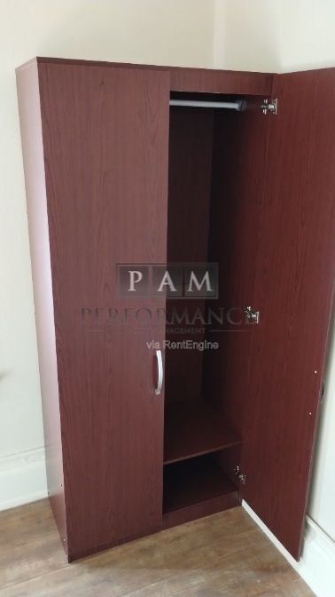 Building Photo - 919 E Brady St