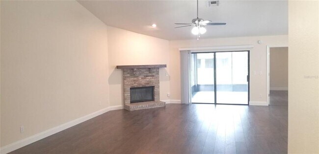 Building Photo - 568 Carrigan Ave