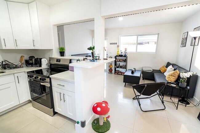 Building Photo - 2388 NE 173rd St