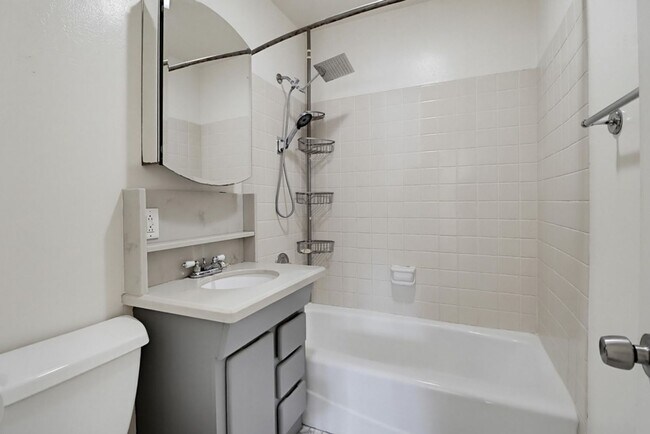 Building Photo - Beautifully Maintained Home in La Mesa — 3 Bed / 2 Bath | 1,600 Sq Ft
