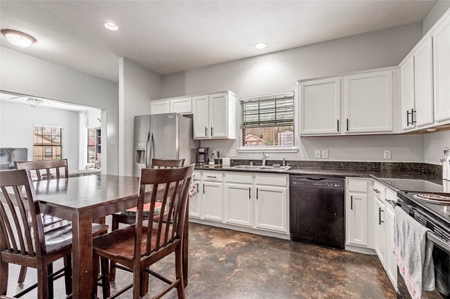 Building Photo - 3122 Molly Dr