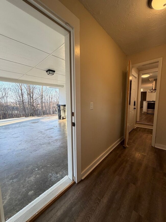 Building Photo - 2 bedroom/1 bath home in West Morristown