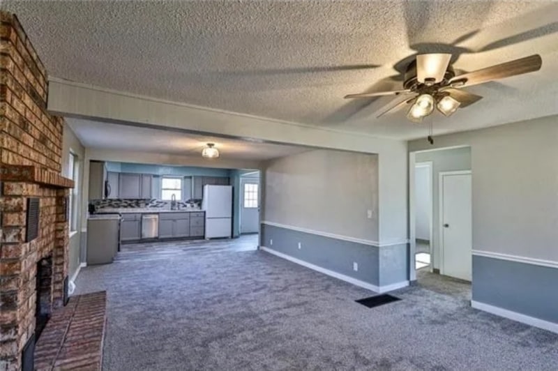 Building Photo - 711 S Northern Blvd