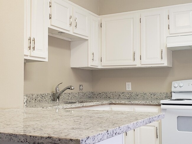 Building Photo - 3594 Friendswood Dr