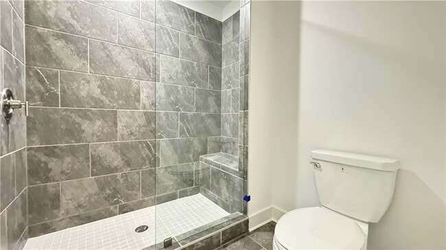 Building Photo - 813 Atkins Ln