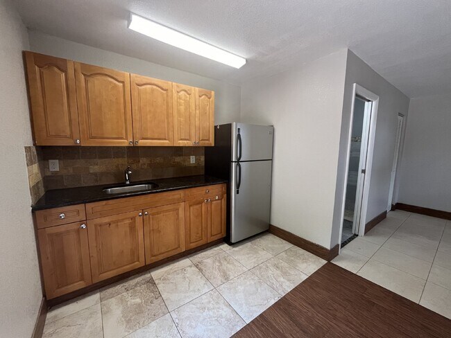 Building Photo - Renovated Garage Studio For Rent