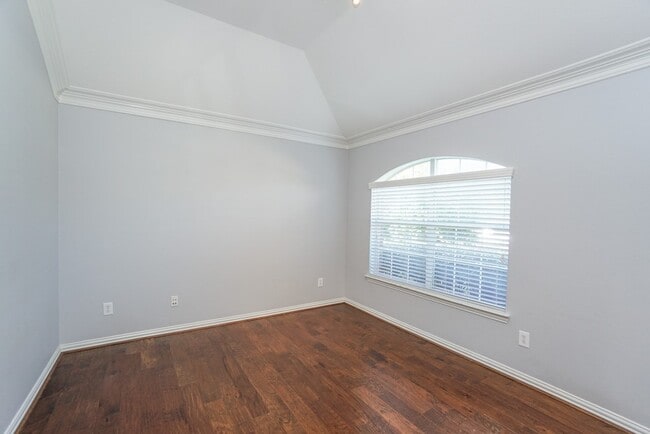 Building Photo - 7102 Thistlewood Park Ct
