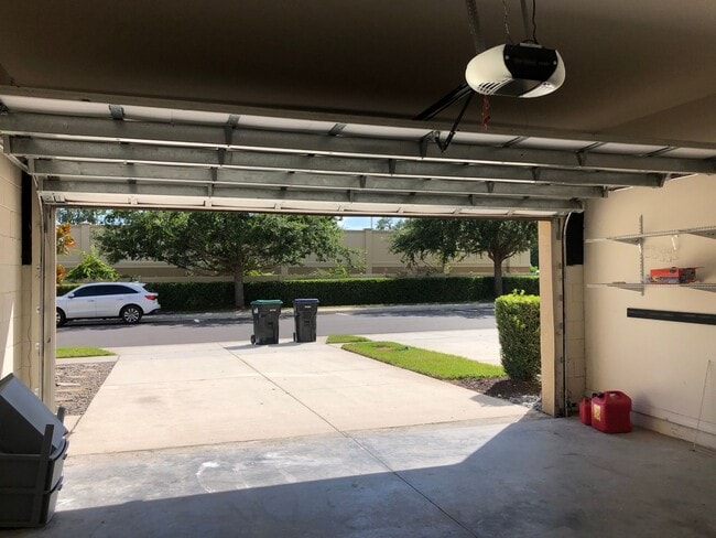 Building Photo - Nice 3/2.5 Two Story Condo in East Orlando!