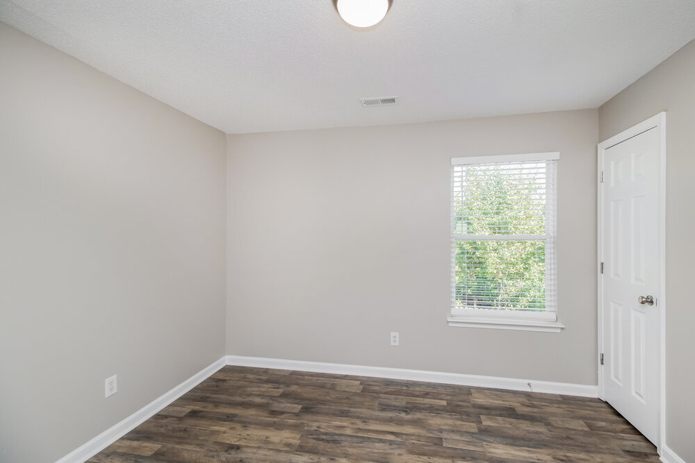 Building Photo - 113 Daventry Pl