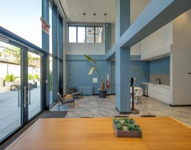 Building Photo - 0 bedroom in Queens NY 11106