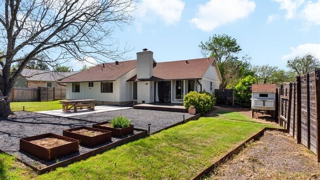 Building Photo - 6601 Blarwood Dr