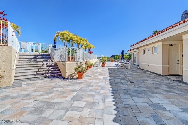 Building Photo - 401 Bayfront Pl