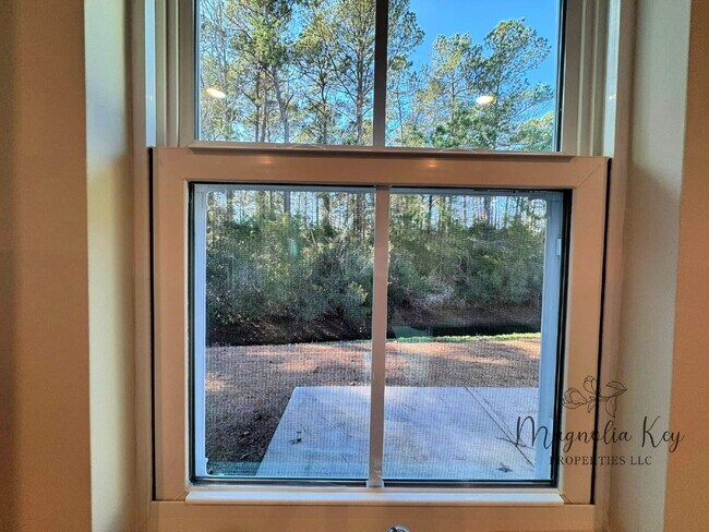 Building Photo - New 3 bed 2.5 bath Townhouse in Forestbrook