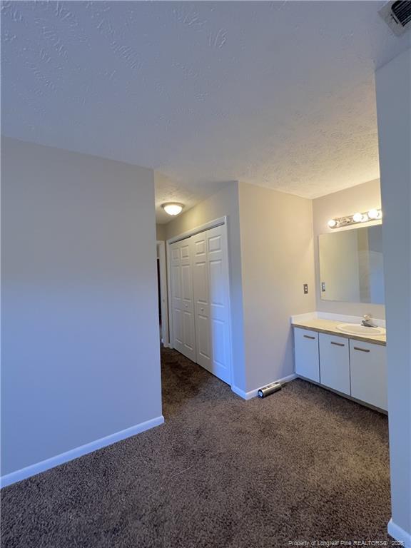 Building Photo - 1018 Wood Creek Dr