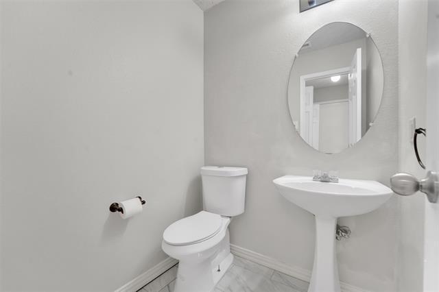 Building Photo - 1410 Post Oak Dr