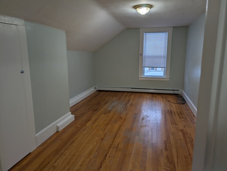 Building Photo - 25 Bunker Hill St