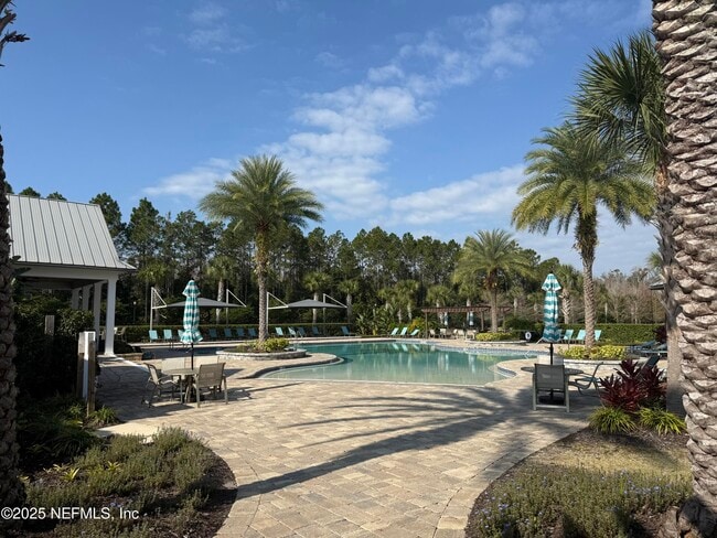 Building Photo - 264 Pine Haven Dr