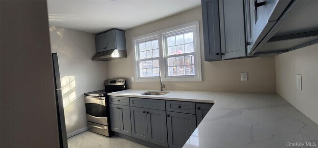 Building Photo - 192 Cypress Dr