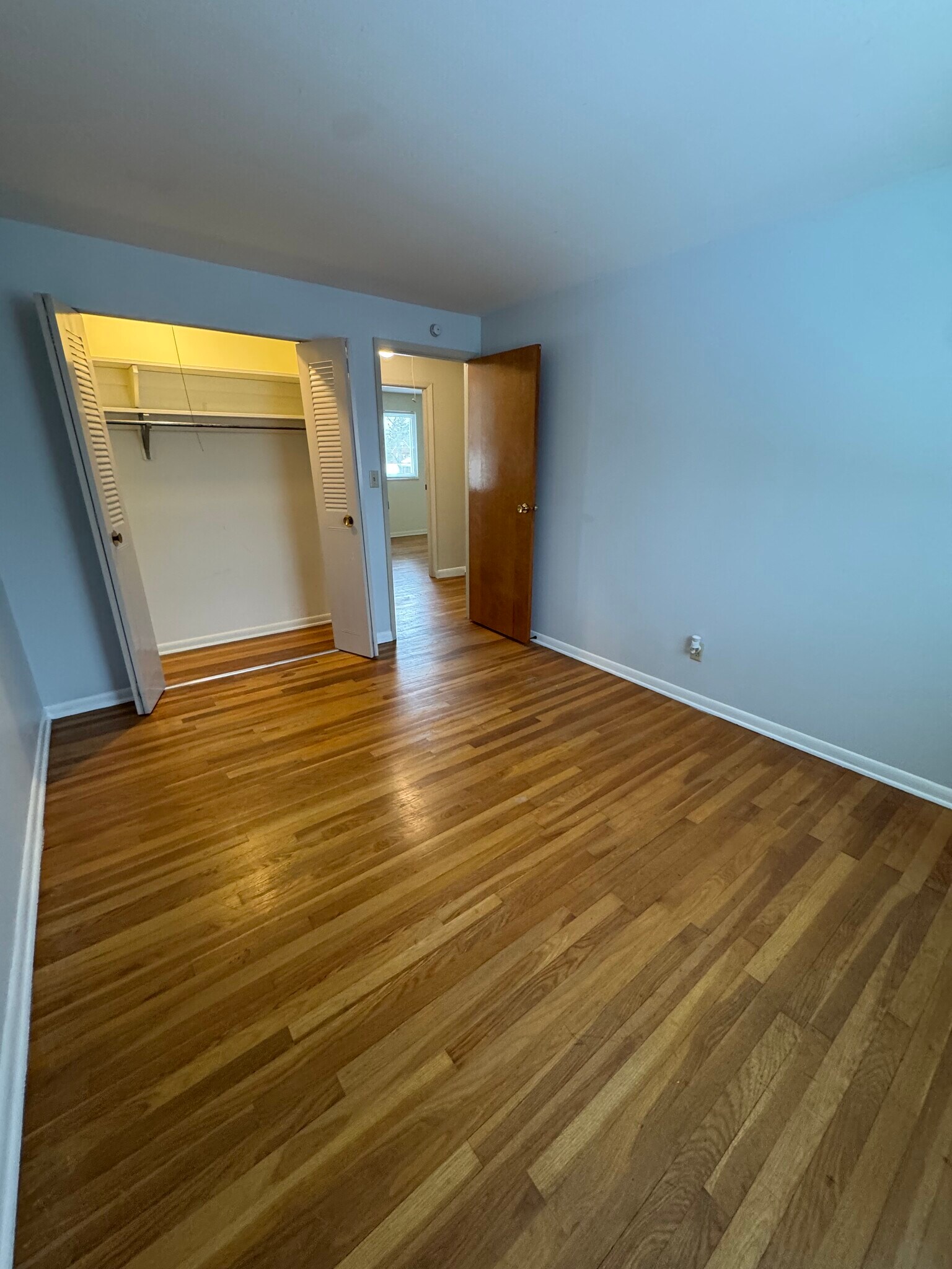 Building Photo - 1702 Rosemont Rd SW