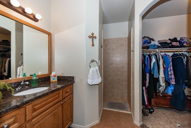 Building Photo - 4540 S Jojoba Ave