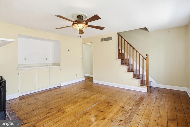 Building Photo - 947 Oella Ave