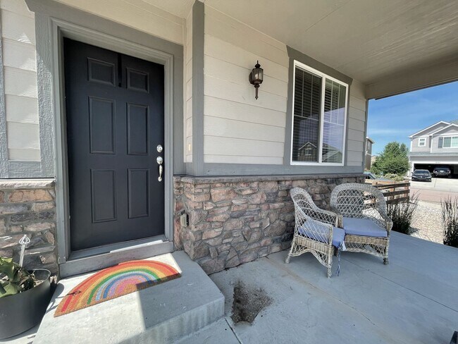 Building Photo - Spacious Charmer in sought after Meridian Ranch community- 2 houses from park