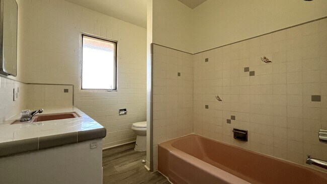 Building Photo - 21225 Wigwam Rd