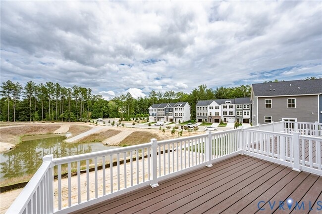 Building Photo - 8757 Whitman Dr