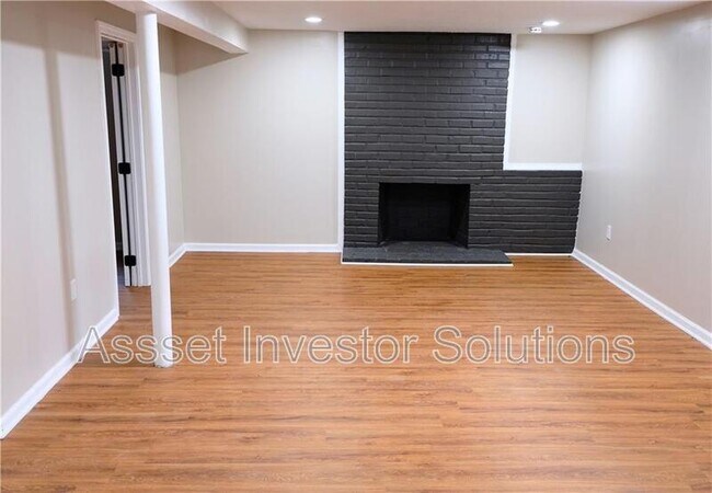 Building Photo - 13521 Belmead Ave